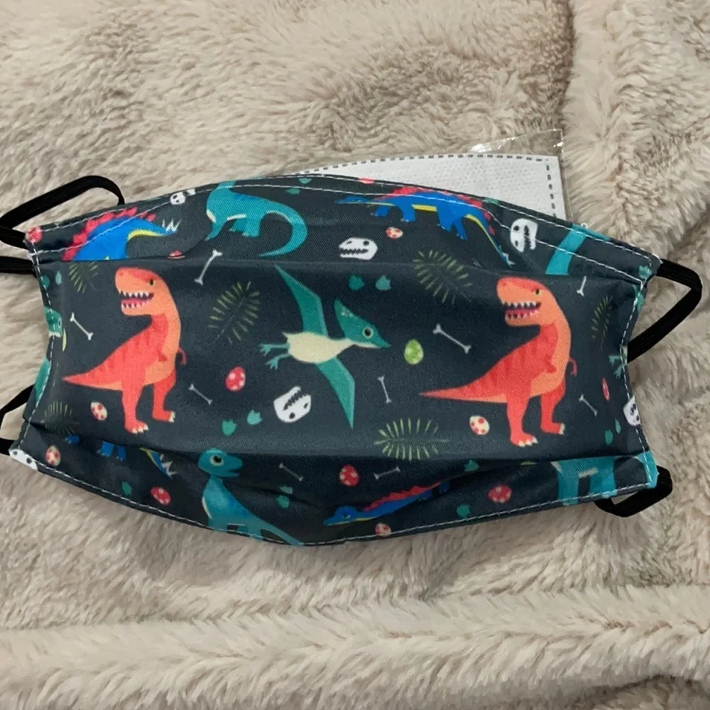 6/$20 New dinosaur kid’s face mask